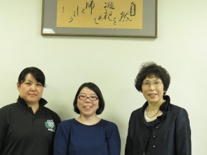 担任だった松尾智美教諭とともに