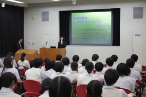 第2学年 思春期講座の様子