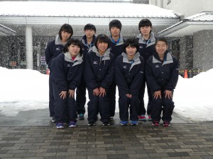 全国選抜に出場が決まった卓球部 大会会場前にて